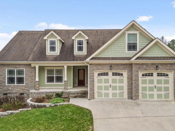 604 Kailors Cove Circle , Ringgold, GA 30736