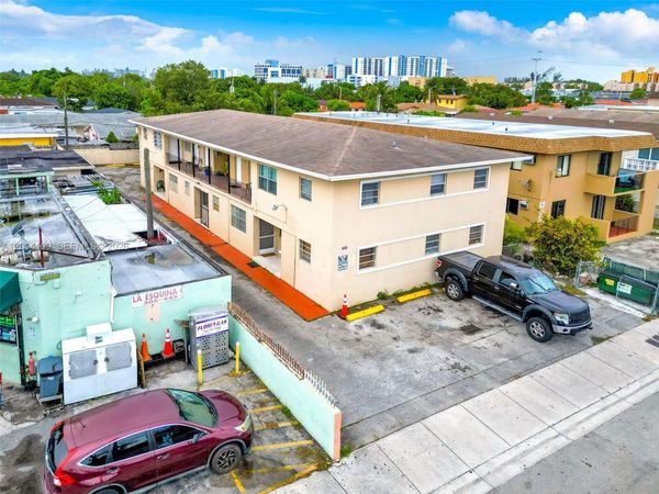 410 NW 47th Ave , Miami, FL 33126