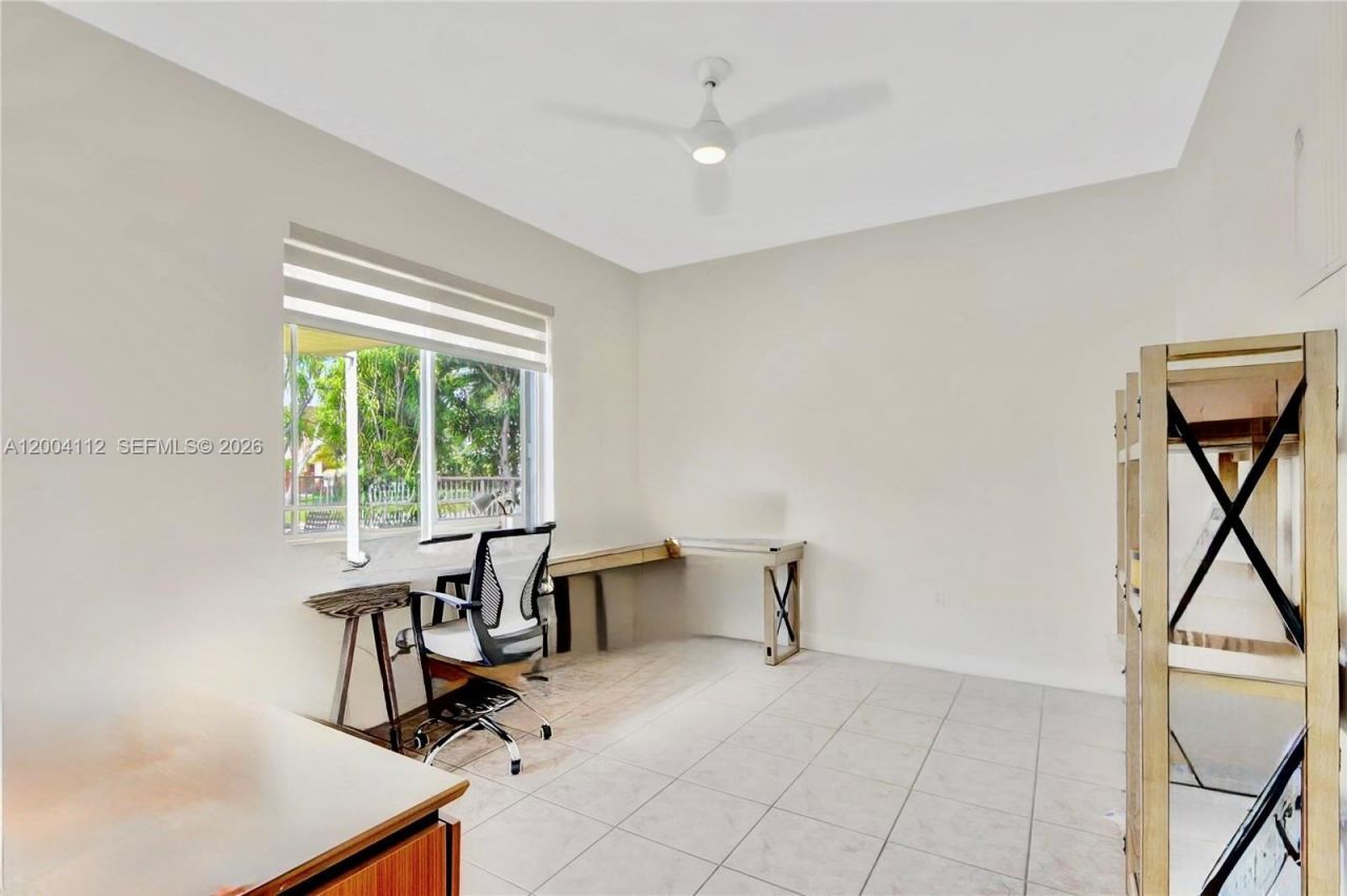 6502 SW 162nd Ct , Miami, FL 33193 Photo