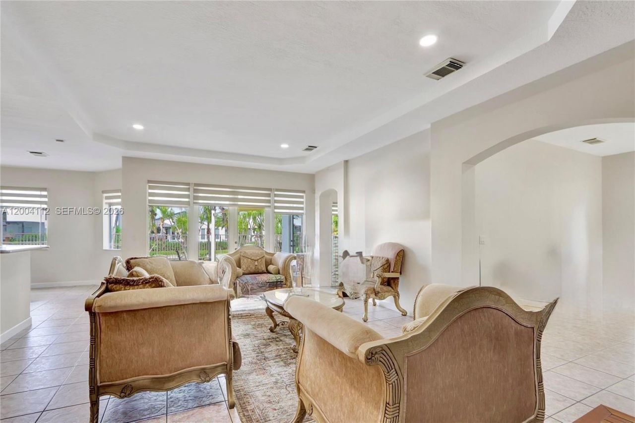 6502 SW 162nd Ct , Miami, FL 33193 Photo