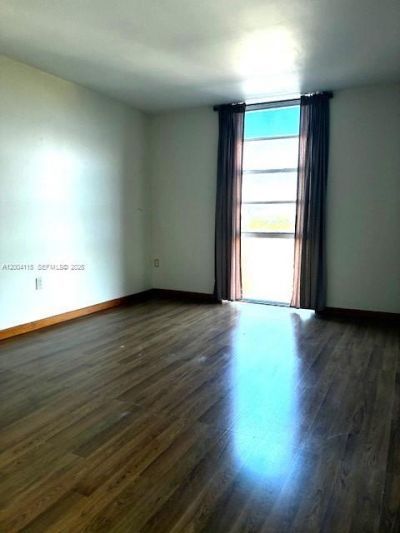 2500 NE 135th St , Unit B506, North Miami, FL 33181 Photo