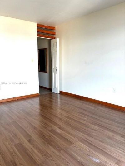 2500 NE 135th St , Unit B506, North Miami, FL 33181 Photo
