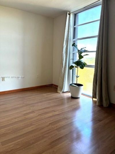 2500 NE 135th St , Unit B506, North Miami, FL 33181 Photo