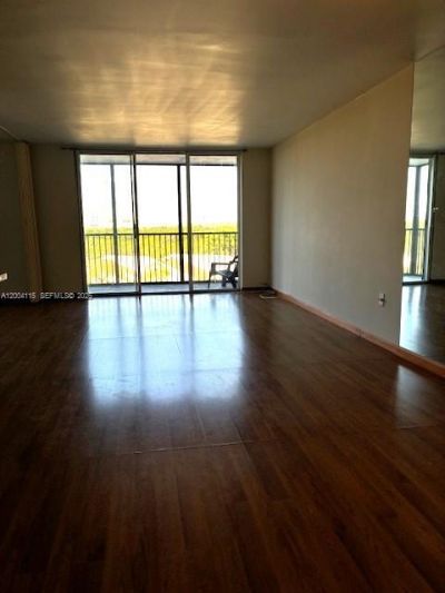2500 NE 135th St , Unit B506, North Miami, FL 33181 Photo