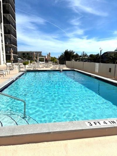 2500 NE 135th St , Unit B506, North Miami, FL 33181 Photo