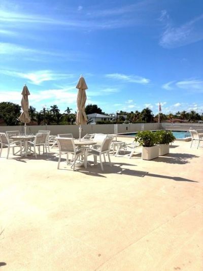 2500 NE 135th St , Unit B506, North Miami, FL 33181 Photo
