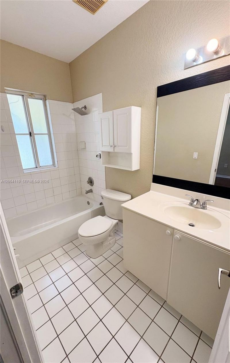 8361 NW 107th Ct , Unit 8-23, Doral, FL 33178 Photo