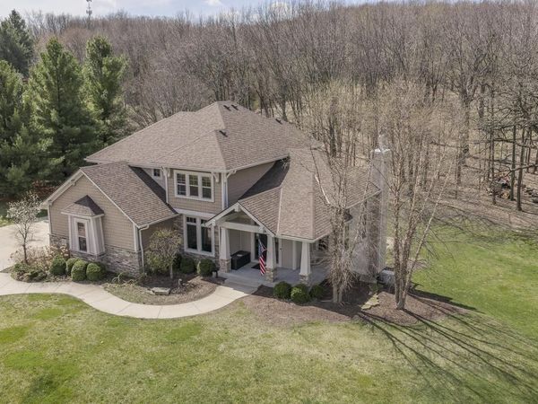 W328S8845 S Oak Tree DRIVE, Mukwonago, WI 53149