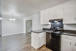 845 Hitching Post Road photo 4