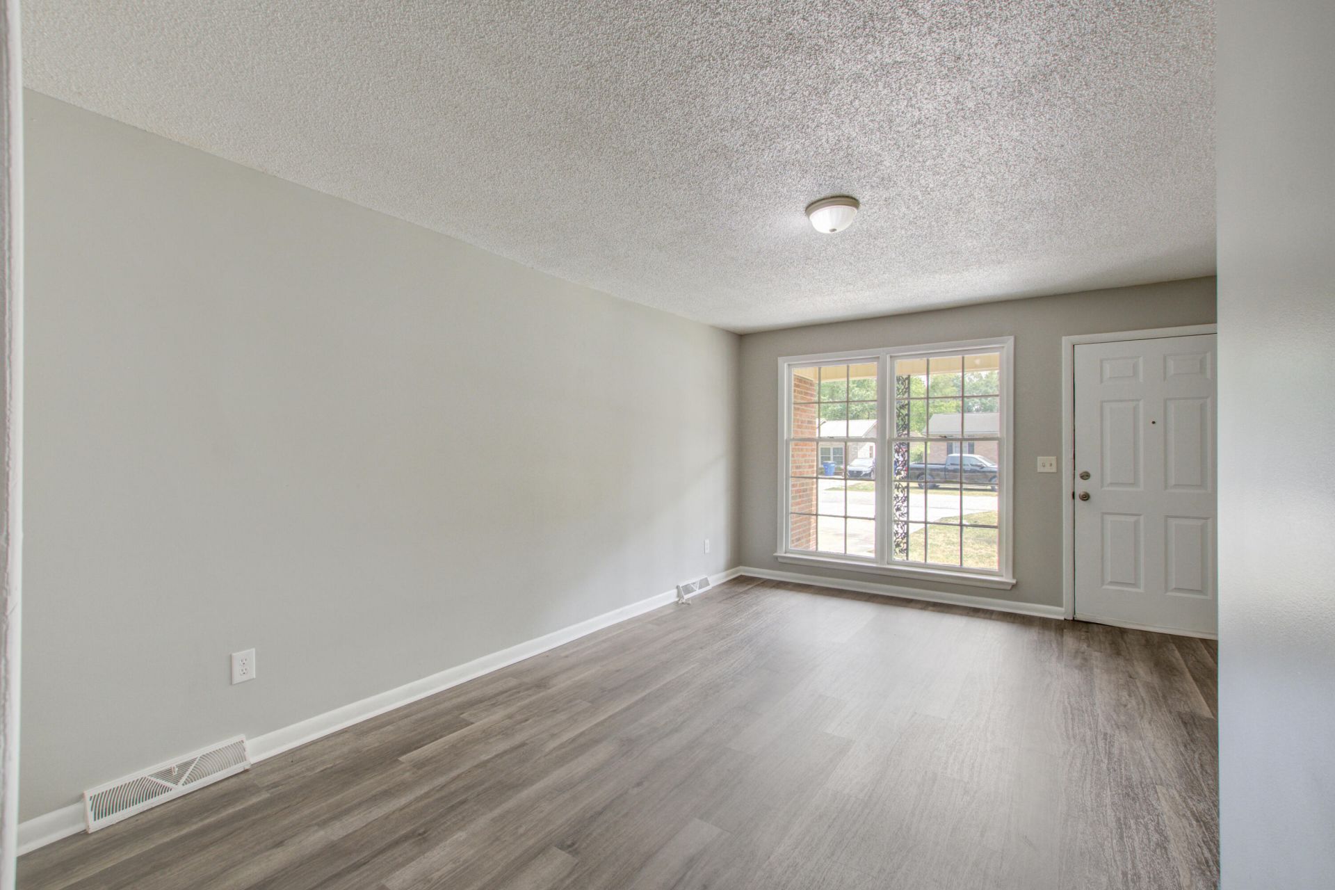 845 Hitching Post Road Photo 8