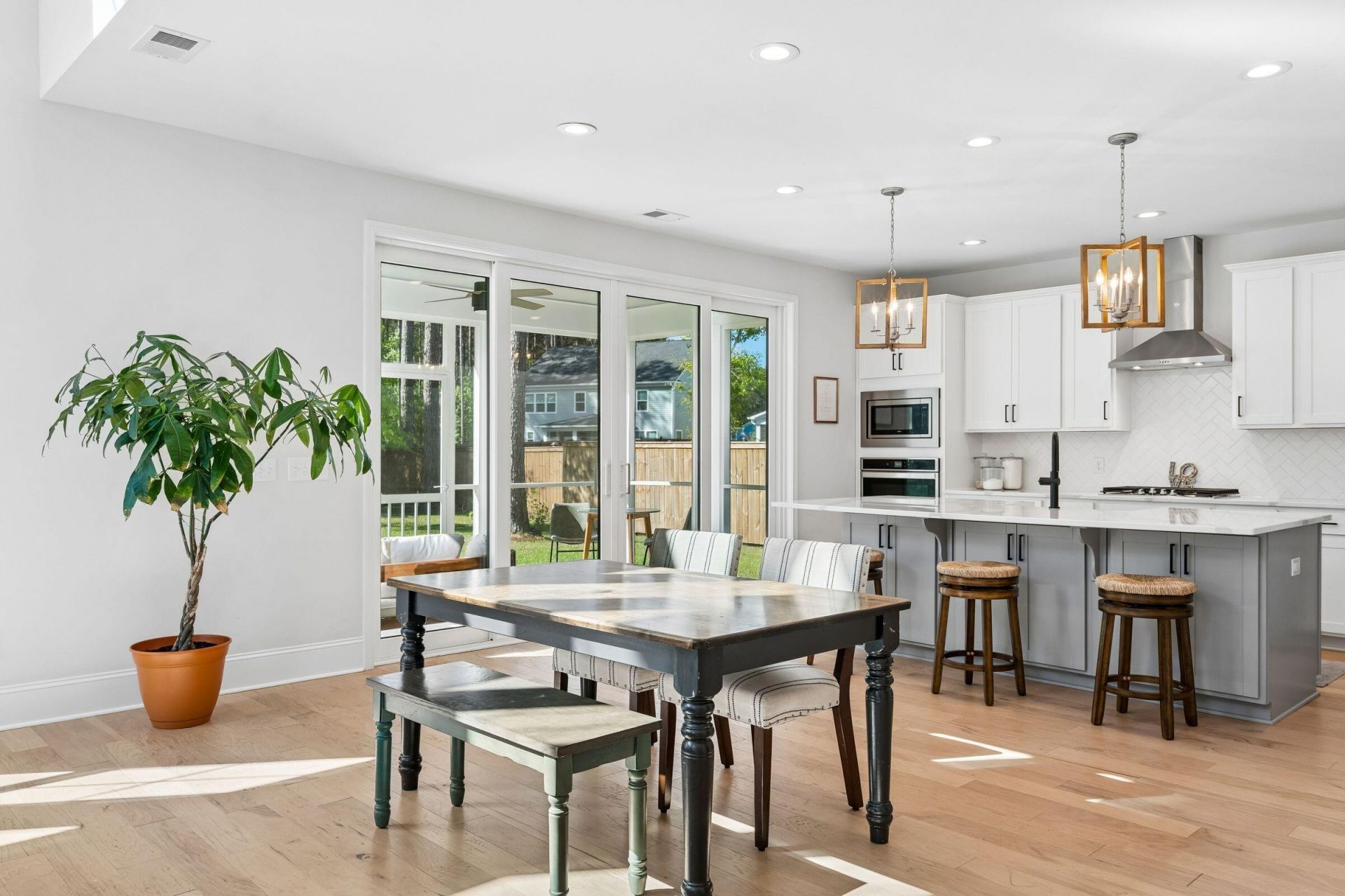 303 Theus Place Photo 10