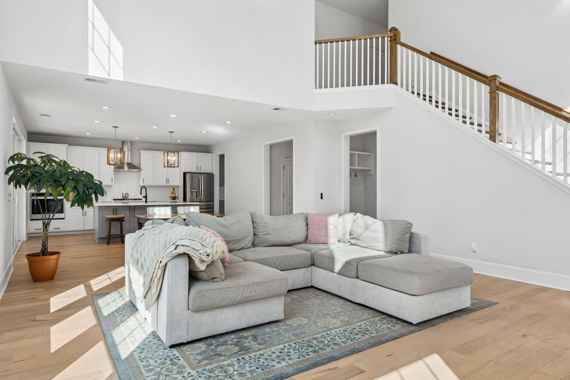 303 Theus Place Photo 16