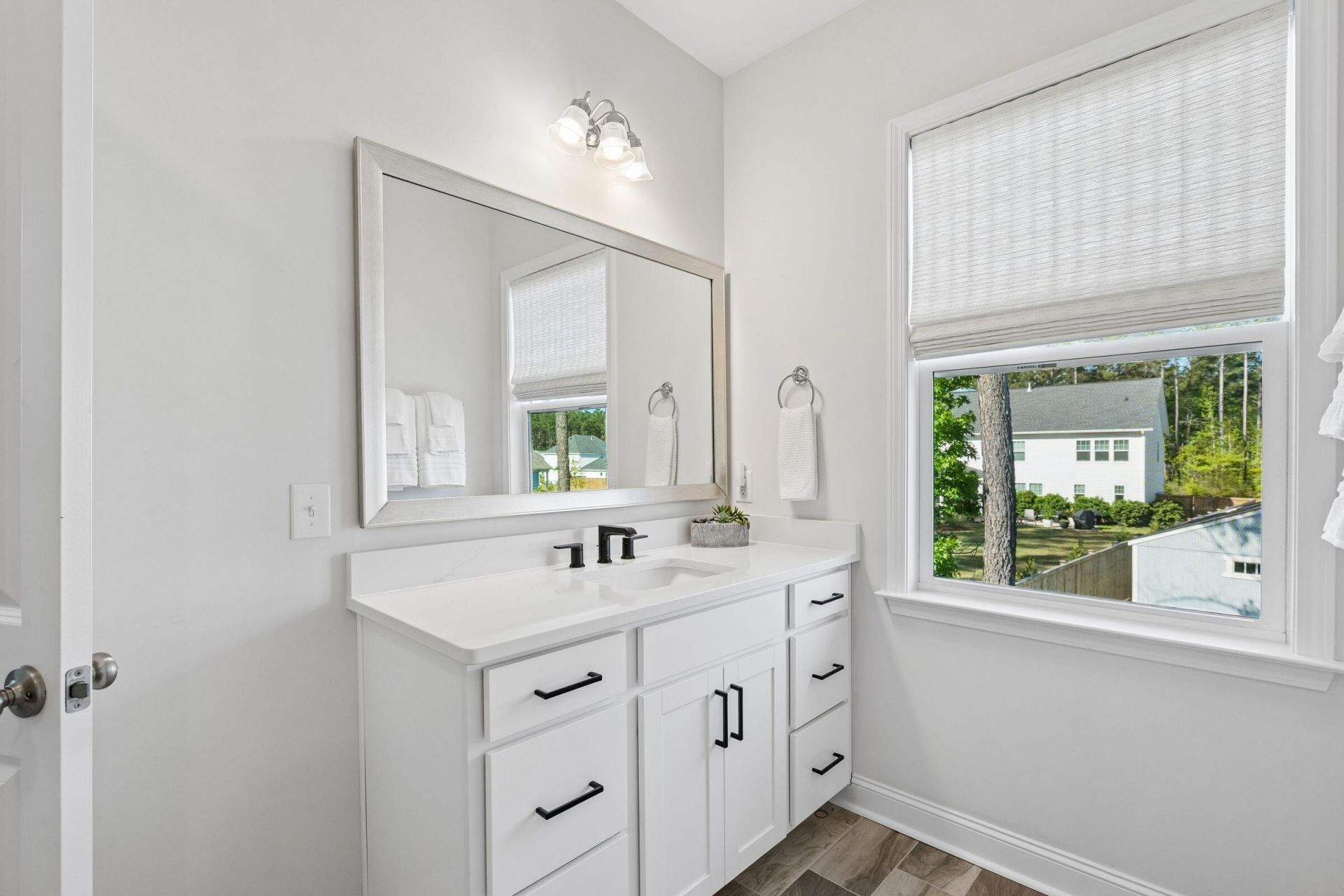 303 Theus Place Photo 26