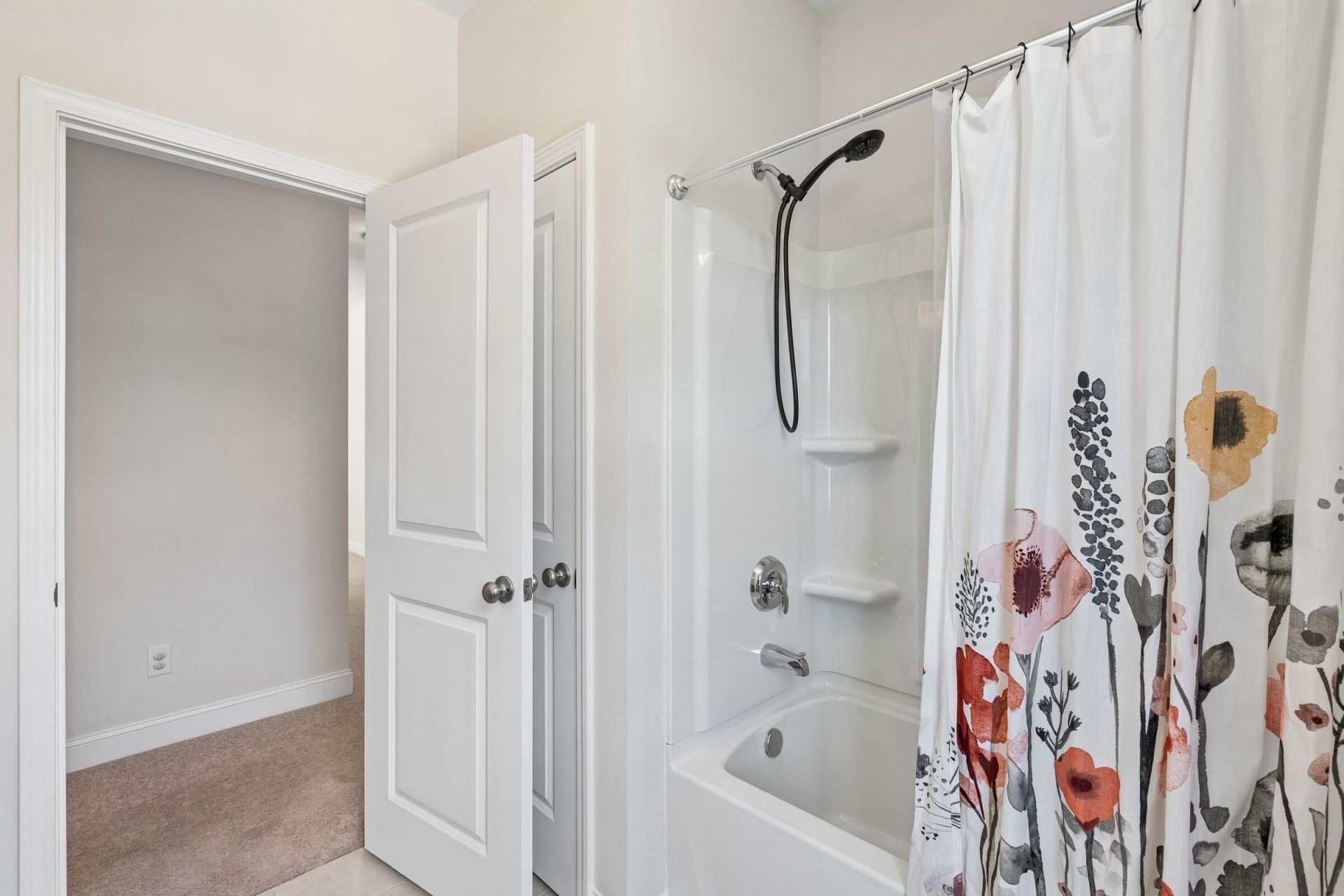 303 Theus Place Photo 37