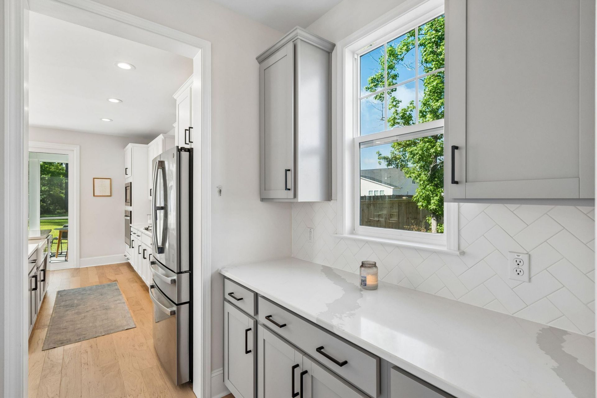 303 Theus Place Photo 9