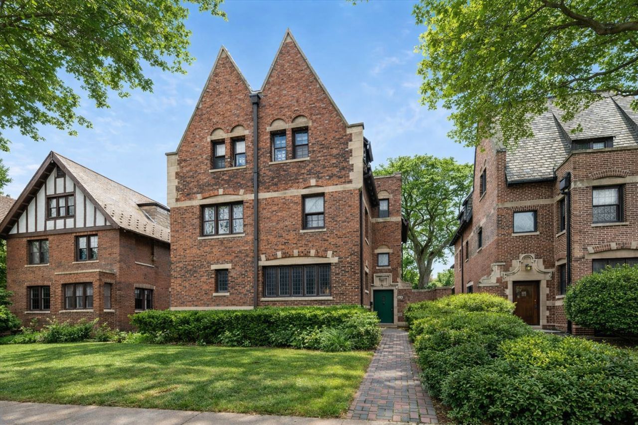 5309 S Greenwood Avenue, Chicago, IL 60615 Main Photo