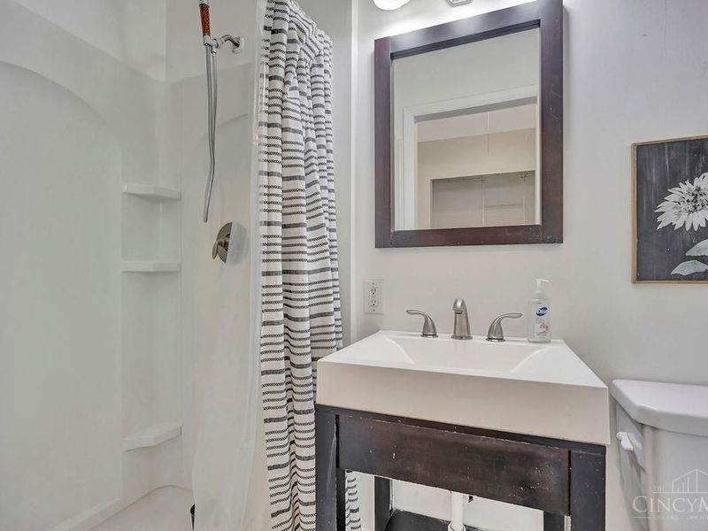 2416 Madonna Drive, Green Township, OH 45238 Photo 24