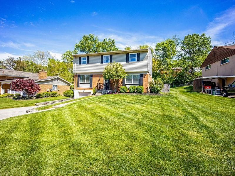 2416 Madonna Drive, Green Township, OH 45238 Photo 4