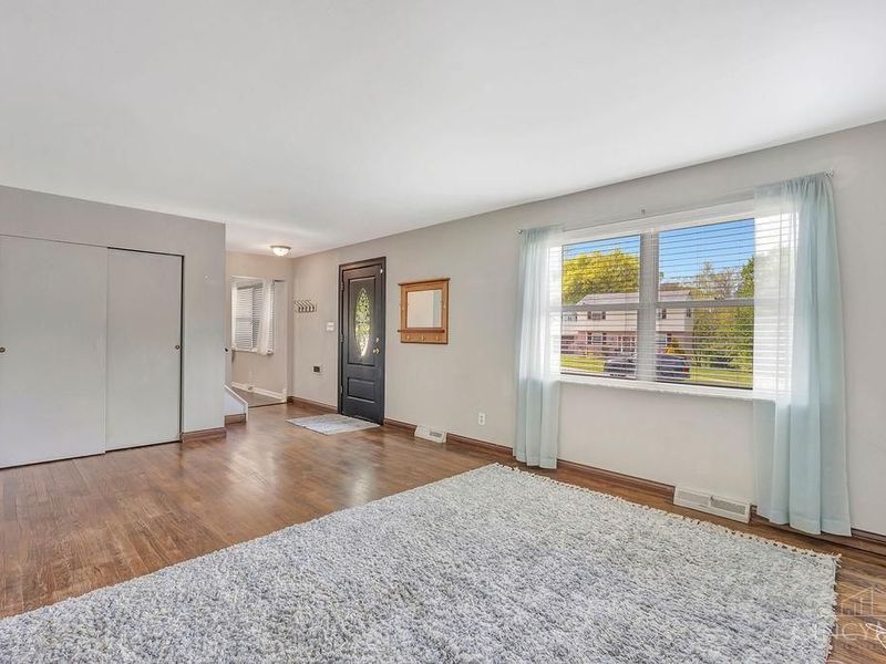 2416 Madonna Drive, Green Township, OH 45238 Photo 6