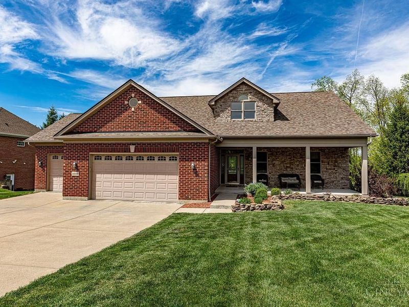 3310 Fox Run Drive, Hamilton, OH 45013 Photo 1