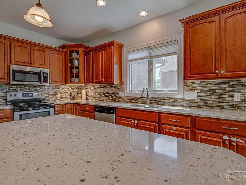 3310 Fox Run Drive, Hamilton, OH 45013 Photo 12