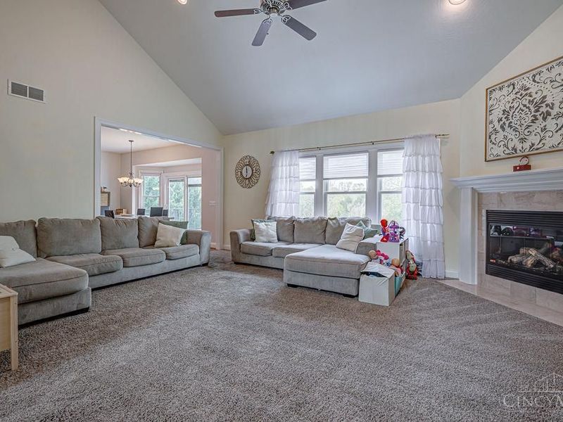 3310 Fox Run Drive, Hamilton, OH 45013 Photo 4