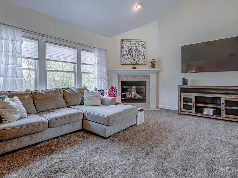 3310 Fox Run Drive, Hamilton, OH 45013 Photo 5