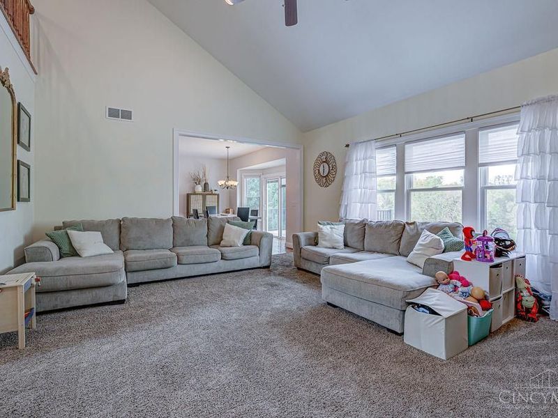 3310 Fox Run Drive, Hamilton, OH 45013 Photo 7