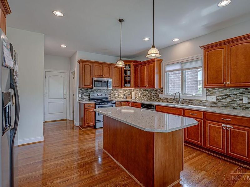 3310 Fox Run Drive, Hamilton, OH 45013 Photo 8