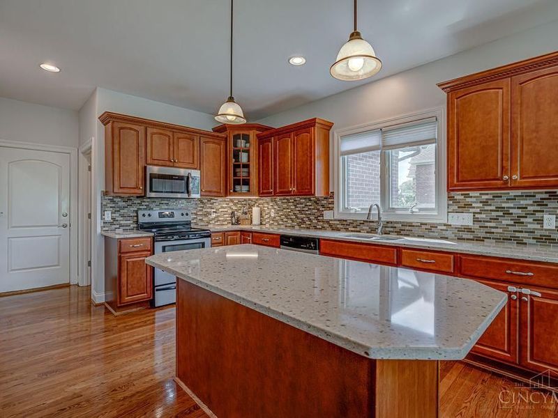 3310 Fox Run Drive, Hamilton, OH 45013 Photo 9