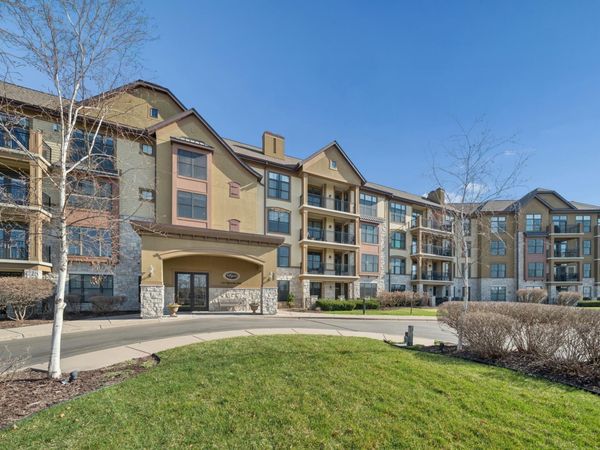 1320 Riverside Lane, Unit 103, Mendota Heights, MN 55118