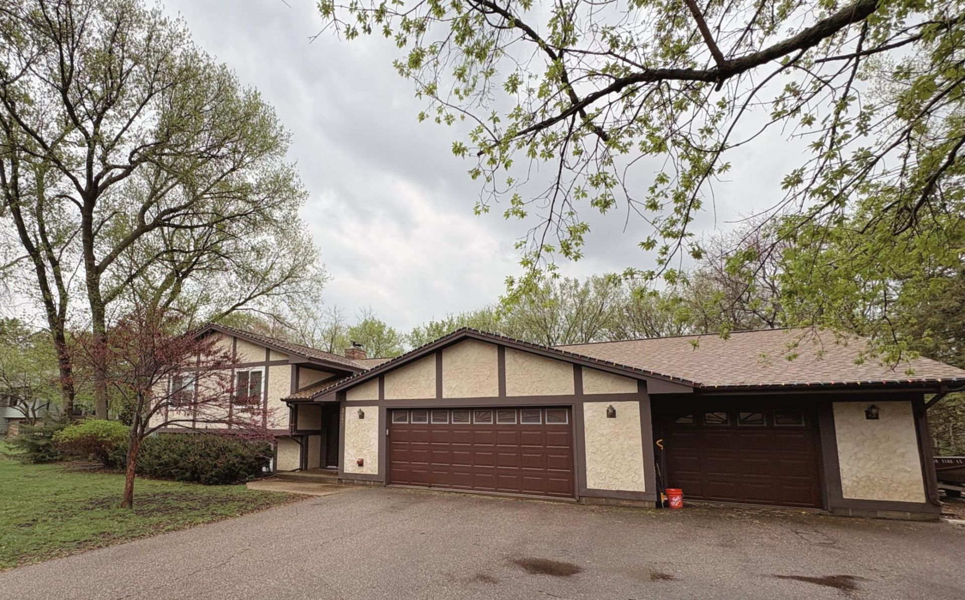 3920 Glendale Drive, Chanhassen, MN 55331 Main Photo