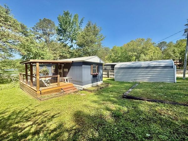 545 Mansard Island Dr , Springville, TN 38256