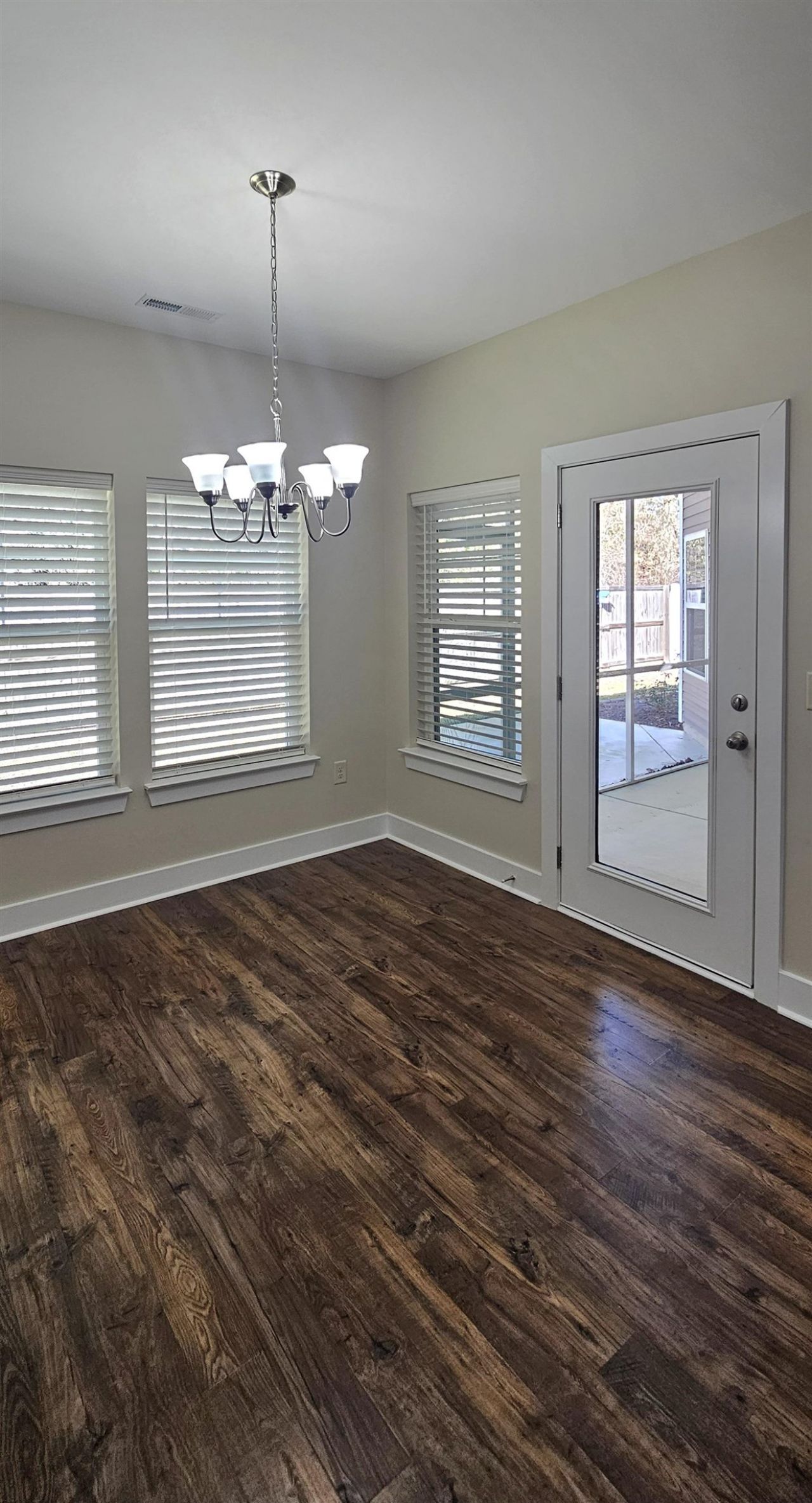 440 Shaftsbury Ln. Photo 13