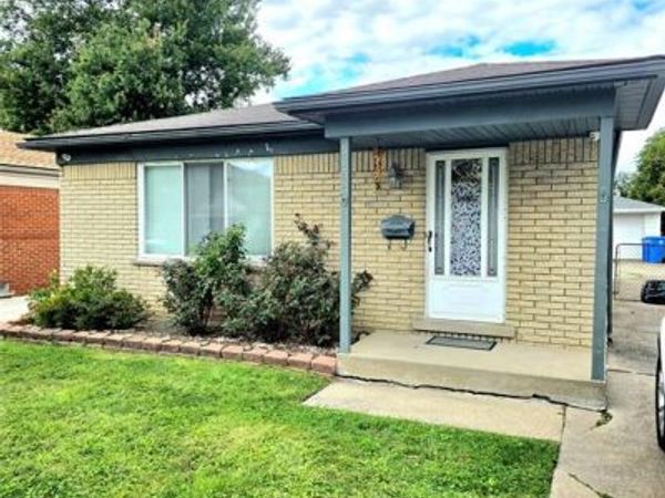 6129 Kinmore Street, Dearborn Heights, MI 48127