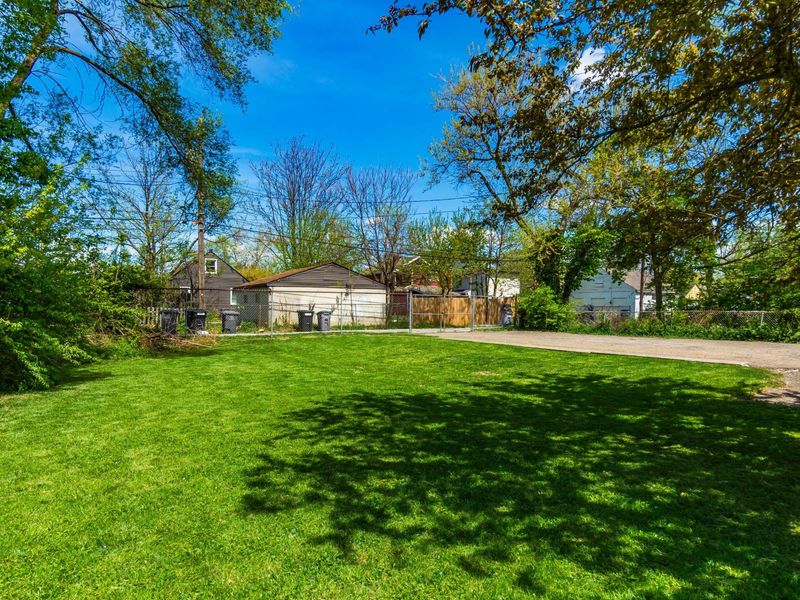 1356 E Eighteenth Avenue, Columbus, OH 43211 Photo 3