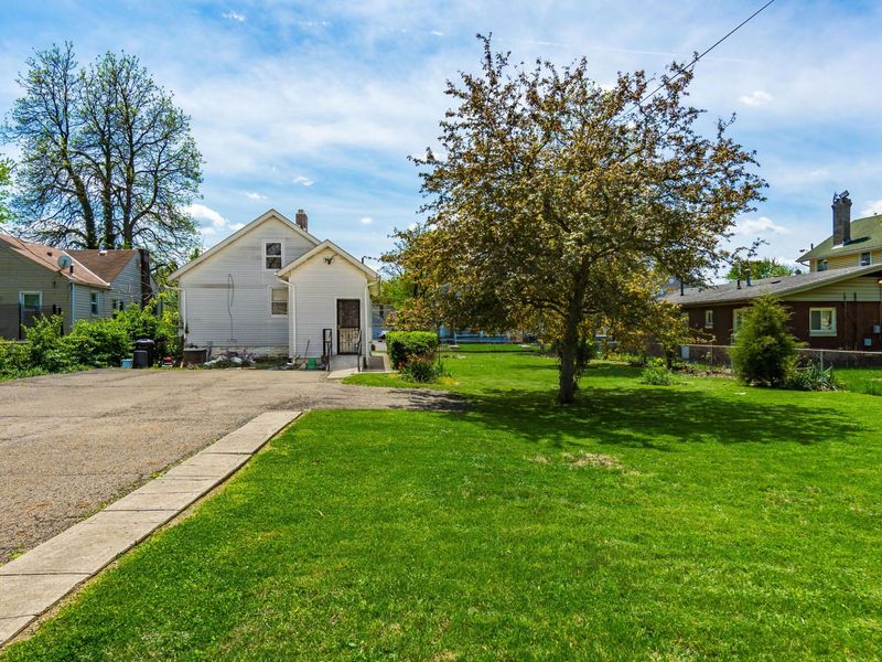 1356 E Eighteenth Avenue, Columbus, OH 43211 Photo 5