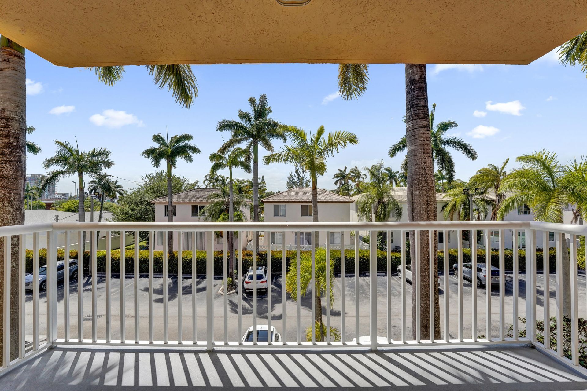 1450 SE 3rd Avenue, Unit 305, Dania Beach, FL 33004 Photo