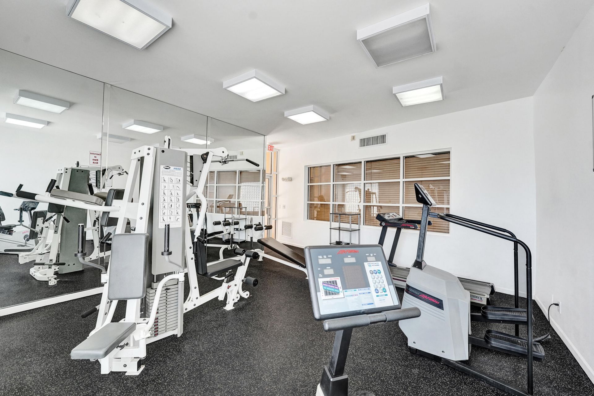 1450 SE 3rd Avenue, Unit 305, Dania Beach, FL 33004 Photo