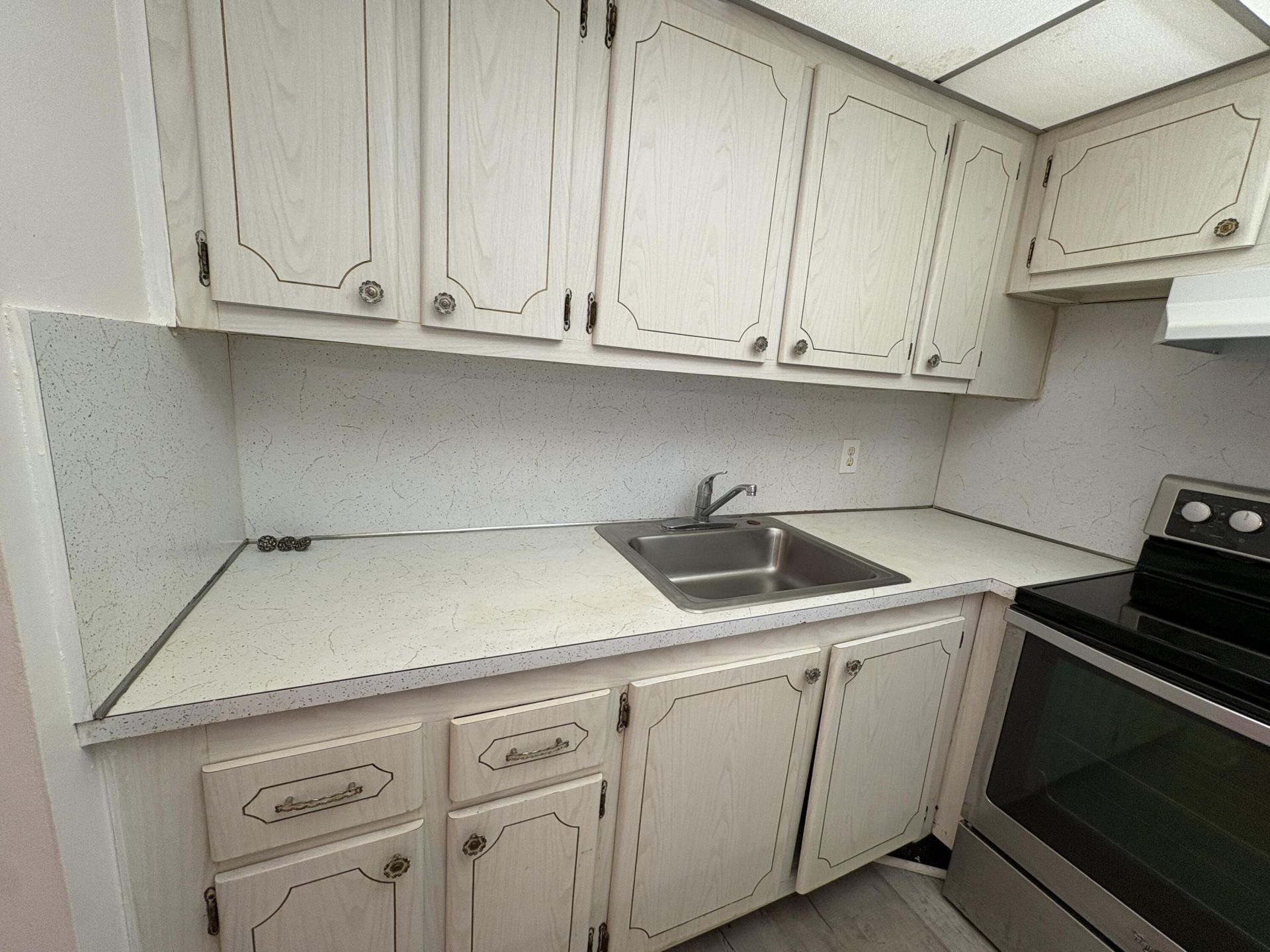 151 Canterbury, West Palm Beach, FL 33417 Photo