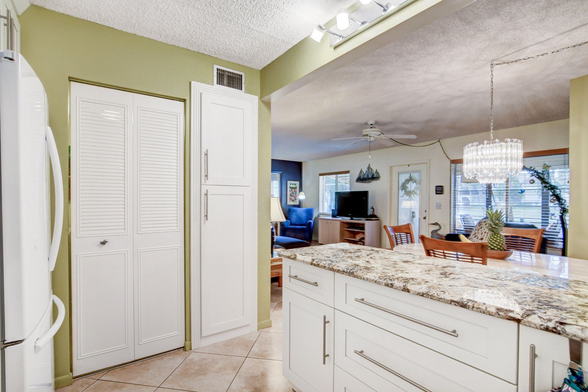 334 Pine Ridge Circle, Unit B-1, Greenacres, FL 33463 Photo