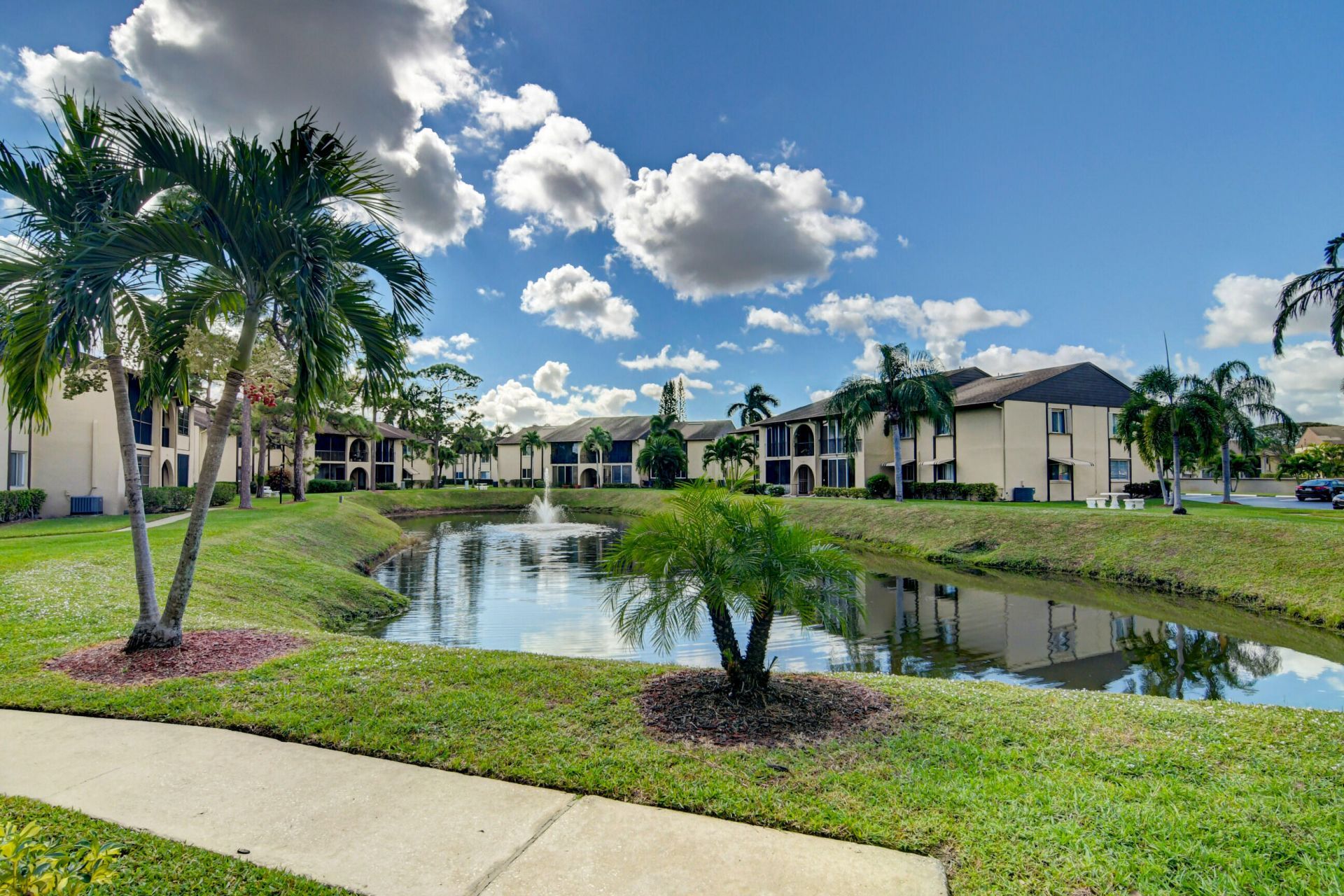 334 Pine Ridge Circle, Unit B-1, Greenacres, FL 33463 Photo