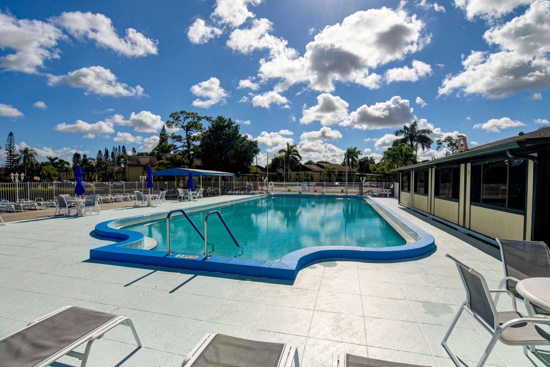 334 Pine Ridge Circle, Unit B-1, Greenacres, FL 33463 Photo