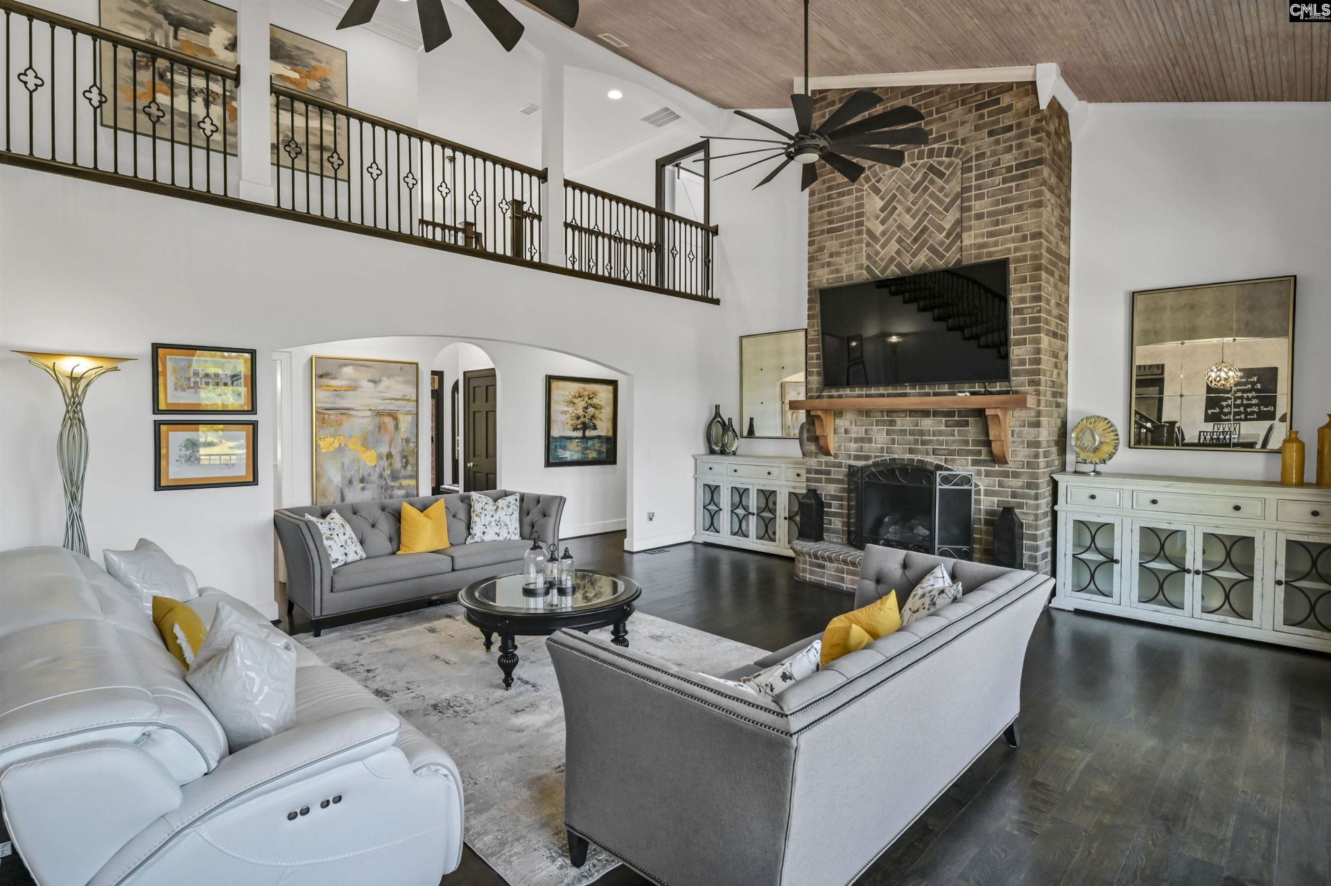 140 Woodbridge Drive  Photo 8