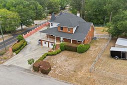 201 Bramblewood Circle photo 4