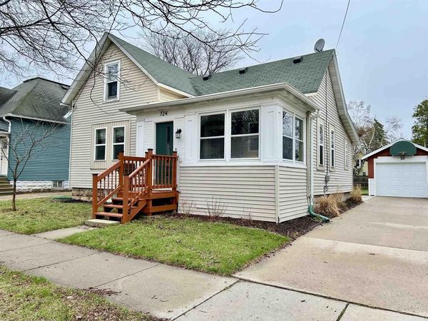 724 W OKLAHOMA STREET, Appleton, WI 54915
