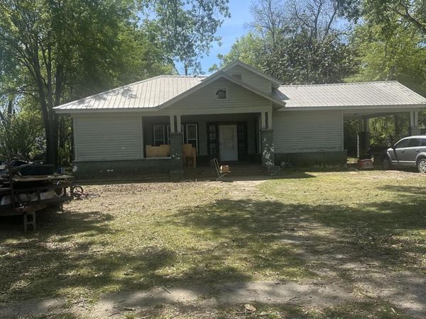 299 W Shaw Avenue, Drew, MS 38737