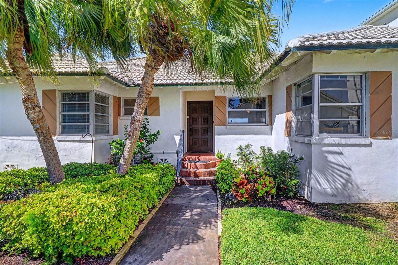 18206 Sunset Boulevard, Redington Shores, FL 33708 Photo