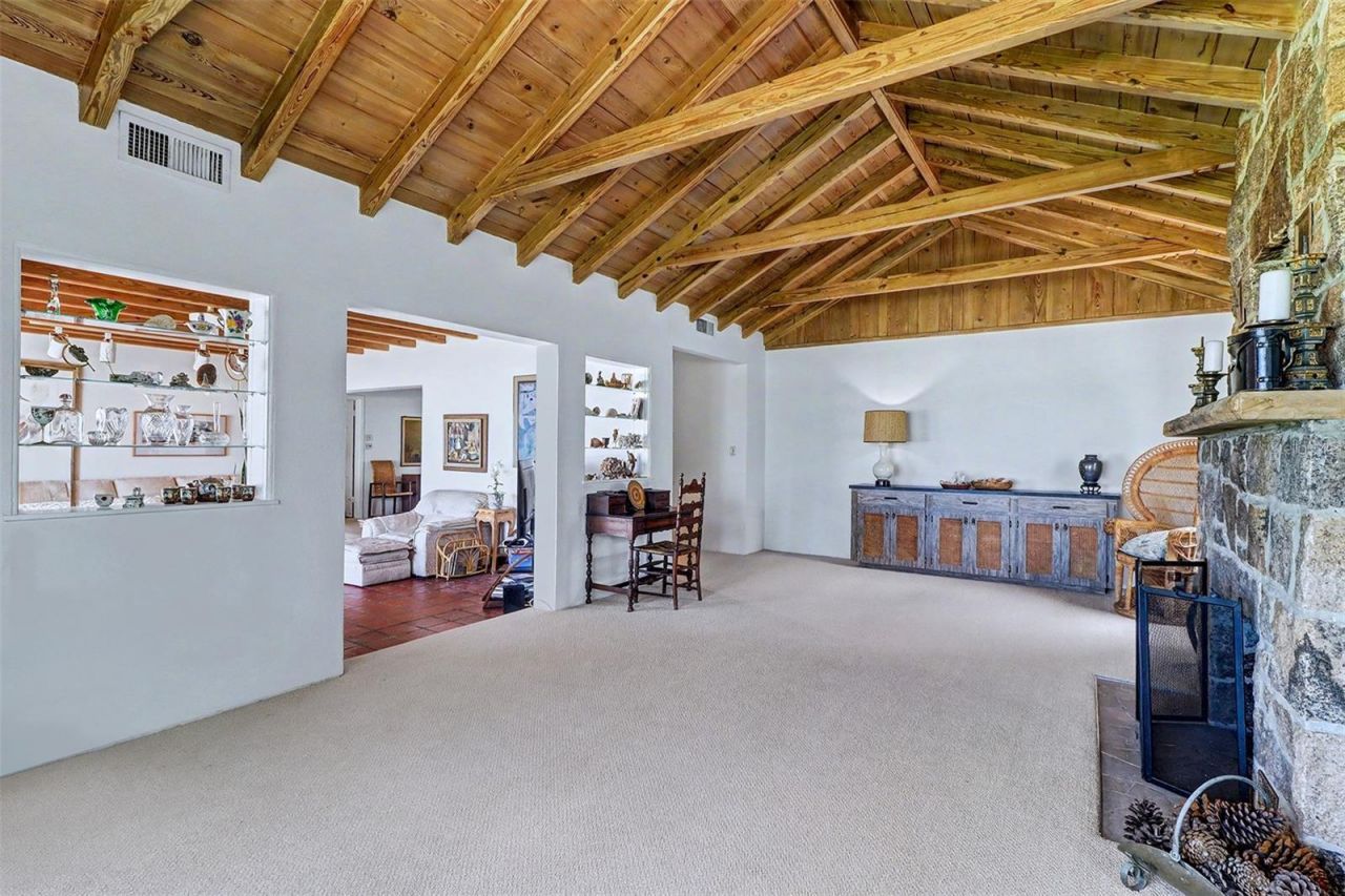 18206 Sunset Boulevard, Redington Shores, FL 33708 Photo