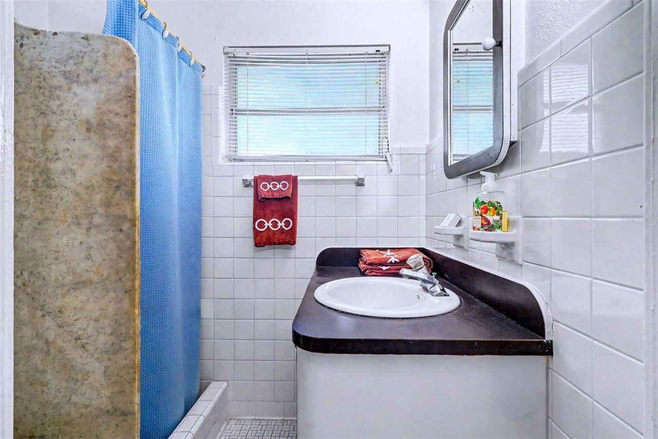 18206 Sunset Boulevard, Redington Shores, FL 33708 Photo